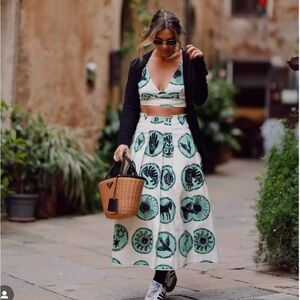 NWT Zara Green and Off White Pleated Skirt Large